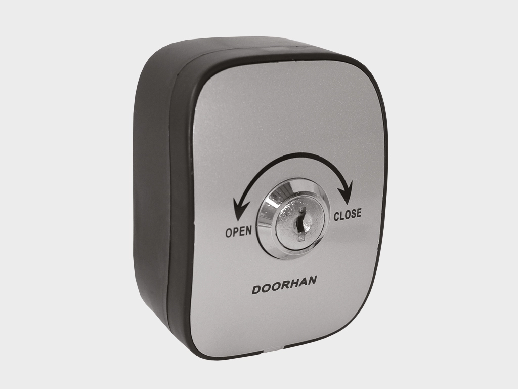 Ключ-кнопка для управления.